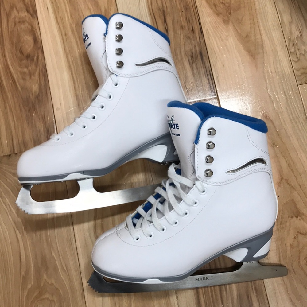 Figure Skates